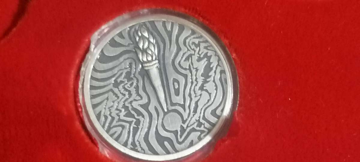 Victory set medallion plus box