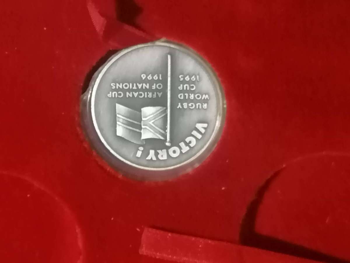 Victory set medallion plus box