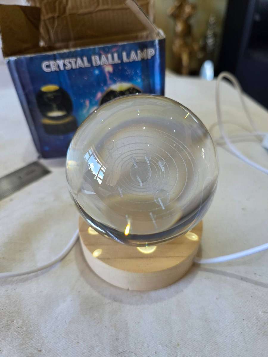 COLOR CHANGING SOLAR SYSTEM CRYSTAL BALL LAMP