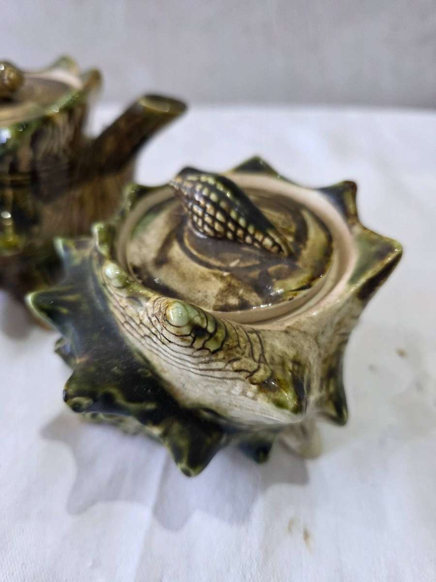 VINTAGE MAJOLICA STYLR SEASHELL CONCH TEAPOT AND SUGAR BOWL