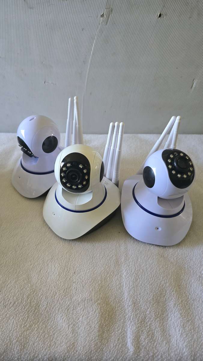 SET OF 3 WIFI SMART NET CAMERA-SEE DESCRIPTION
