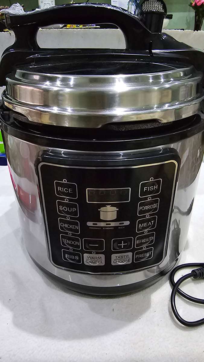 ELECTRIC PRESSURE COOKER-SEE DESCRIPTION
