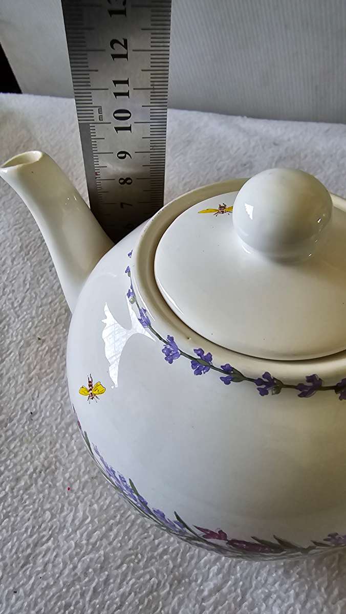 MARGARET ROBERTS BOTANICAL PORCELAIN TEAPOT