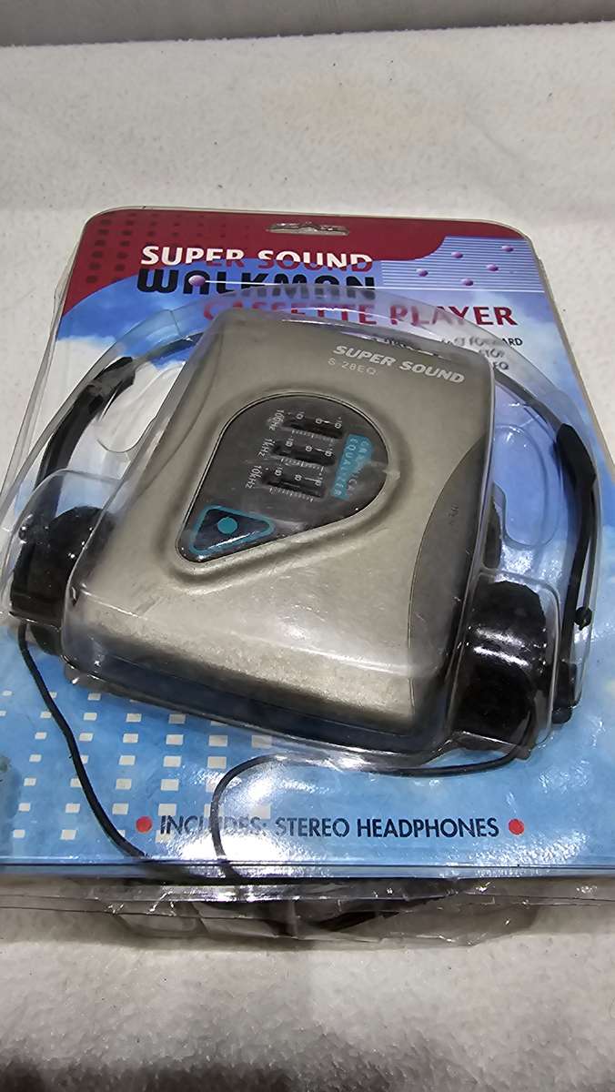 WALKMAN CASSETTE PLAYER WITH HEADPHONE(3 BAND)