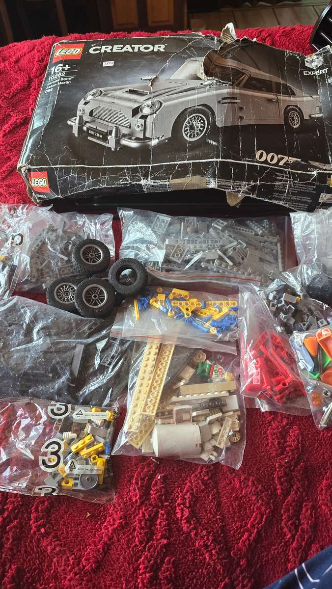 JAMES BOND ASTON MARTIN DB5 LEGO CREATOR BUILDING BLOCKS-SEE DESCRIPTION