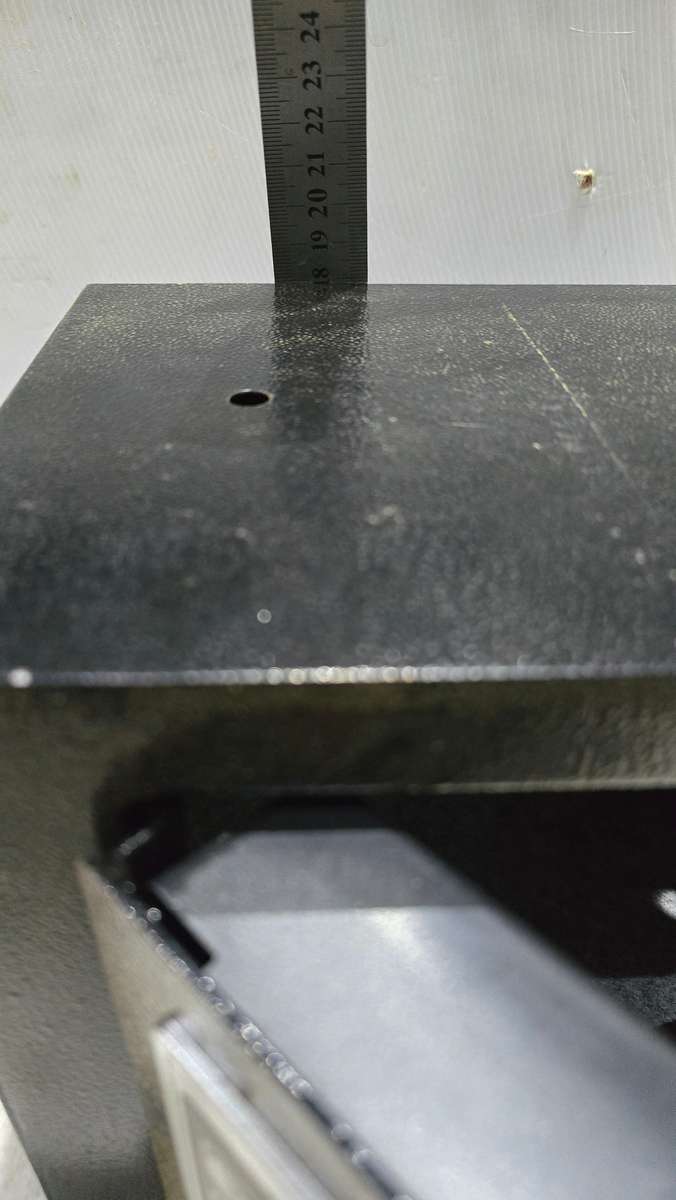 DIGITAL WALL MOUNT SAFE