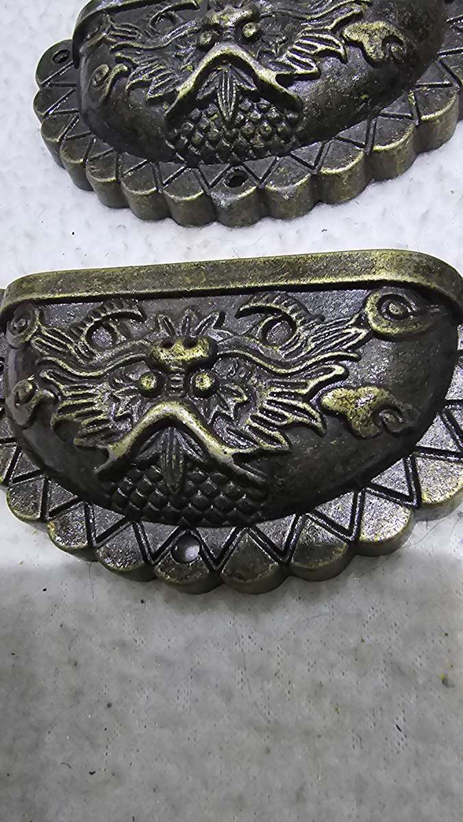 SET OF 6 METAL CHINESE DRAGON DRAWER/ CUP PULLS