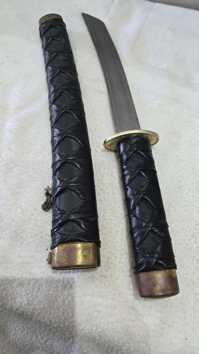 COLLECTORS SWORD WITH SHEATH-48 CM LENGTH