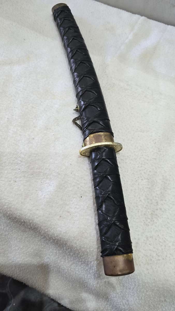 COLLECTORS SWORD WITH SHEATH-48 CM LENGTH