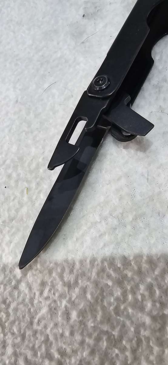 MULTIFUNCTIONAL PLIER SCREWDRIVER KIT(CAROLINA ,USA)