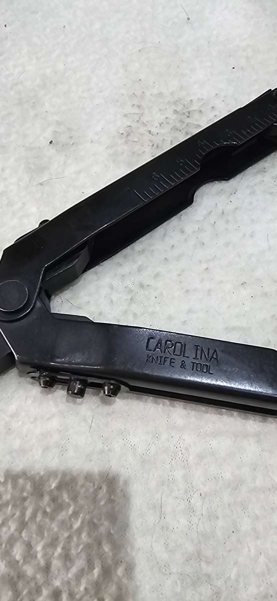 MULTIFUNCTIONAL PLIER SCREWDRIVER KIT(CAROLINA ,USA)