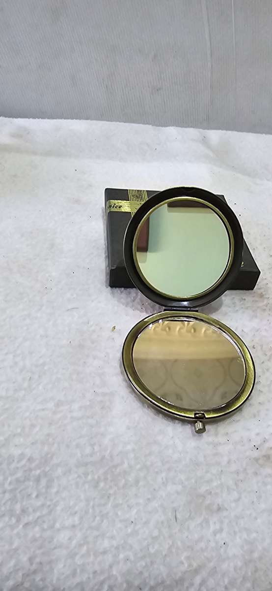 BERNICE COMPACT FOLDABLE TRAVEL MIRROR