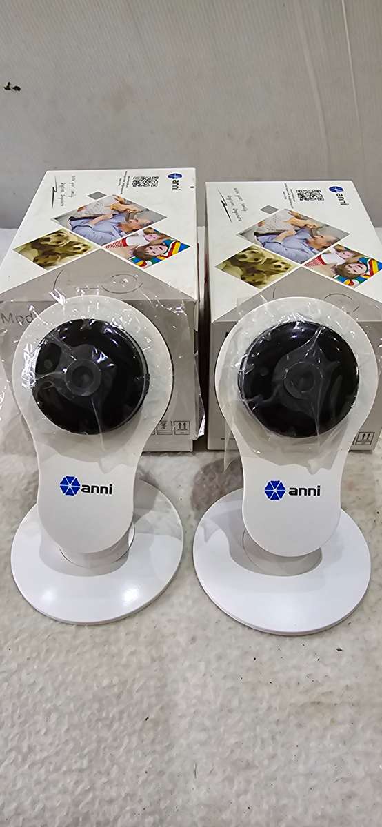 SET OF TWO ,2 OMEGAPIXEL IP CAMERA INCL .POWER SUPPLY