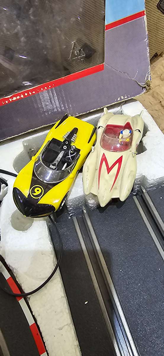 1:43 SCALE SLOT RACING SYSTEM WITH 2 CARS