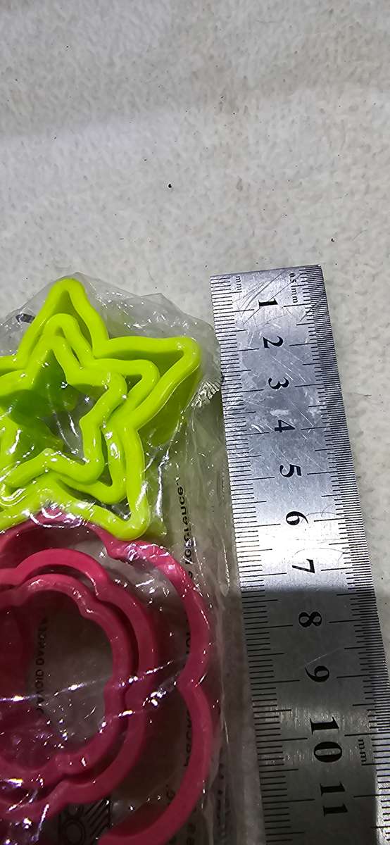 9 PIECE COOKIE CUTTERS