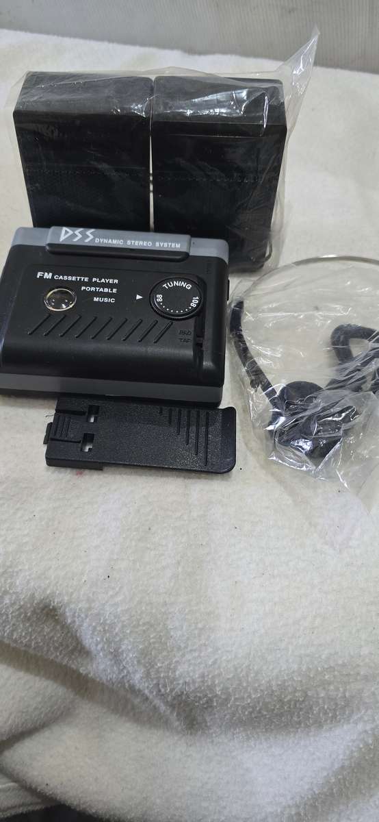 STEREO CASSETTE PLAYER WITH  SPEAKERS AND HEADPHONE(WALKIE TALKIE TYPE )