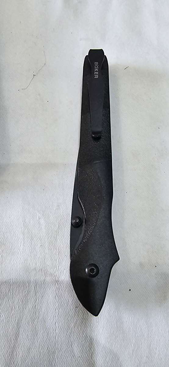 BOKER MAGNUM FOLDABLE POCKET  WITH CLIPKNIFE