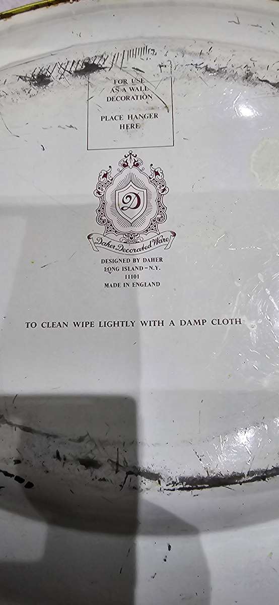 VINTAGE METAL TRAY(ENGLAND)