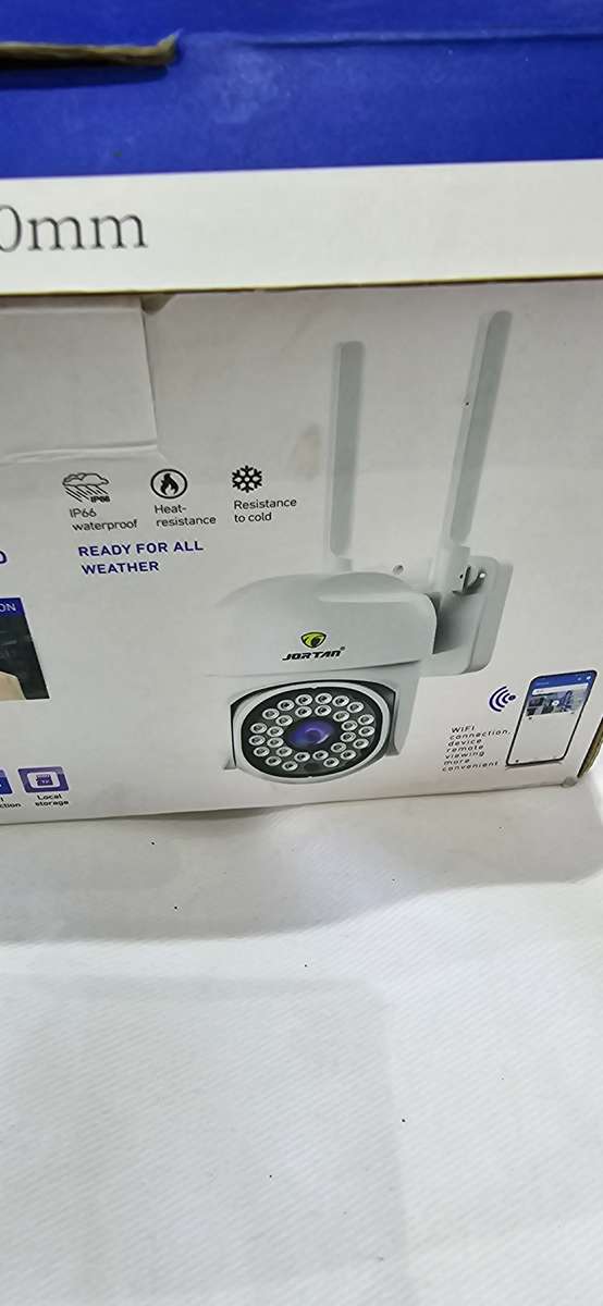 WIFI IP CAMERA (NEEDS POWER CABLE)