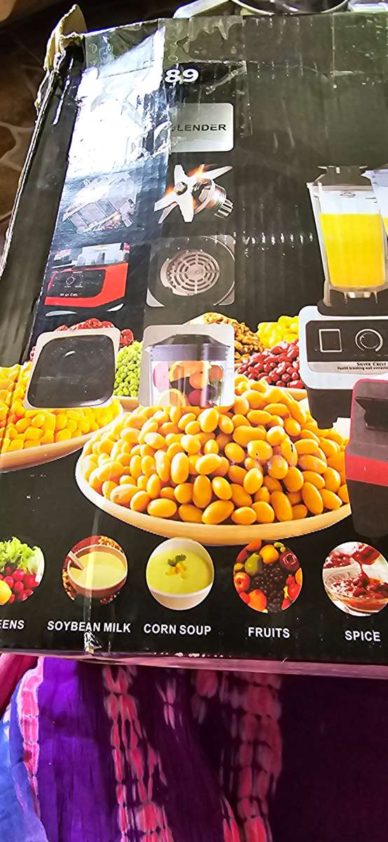 MULTIFUNCTIONAL BLENDER WITH ALL ATTACHMENTS