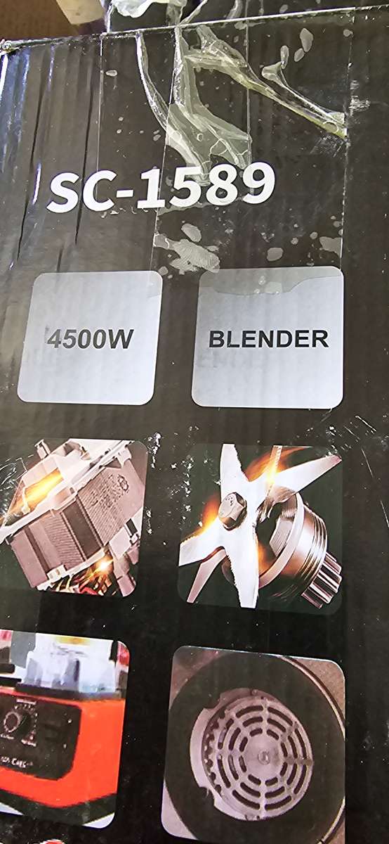 MULTIFUNCTIONAL BLENDER WITH ALL ATTACHMENTS