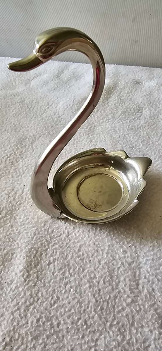 SILVERPLATED SWAN GLASS HOLDER