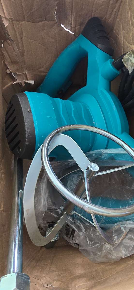 ELECTRIC MIXER (CEMENT,PLASTER,ETC...)