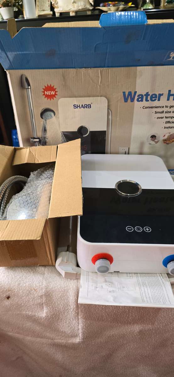 ELECTRIC WATER HEATER