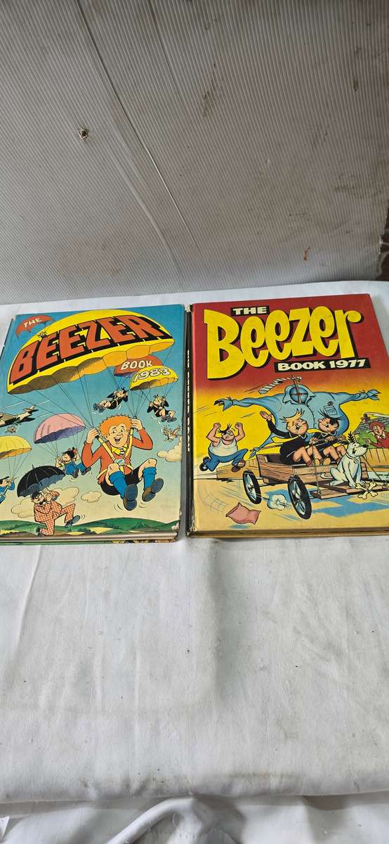 2 x BEEZEER*1977,1983) BOOKS