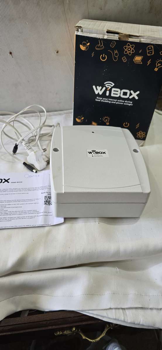 ARION POWER UPS SYSTEM WI BOX(ITEM USED ONCE AND OWNER RELOCATED)