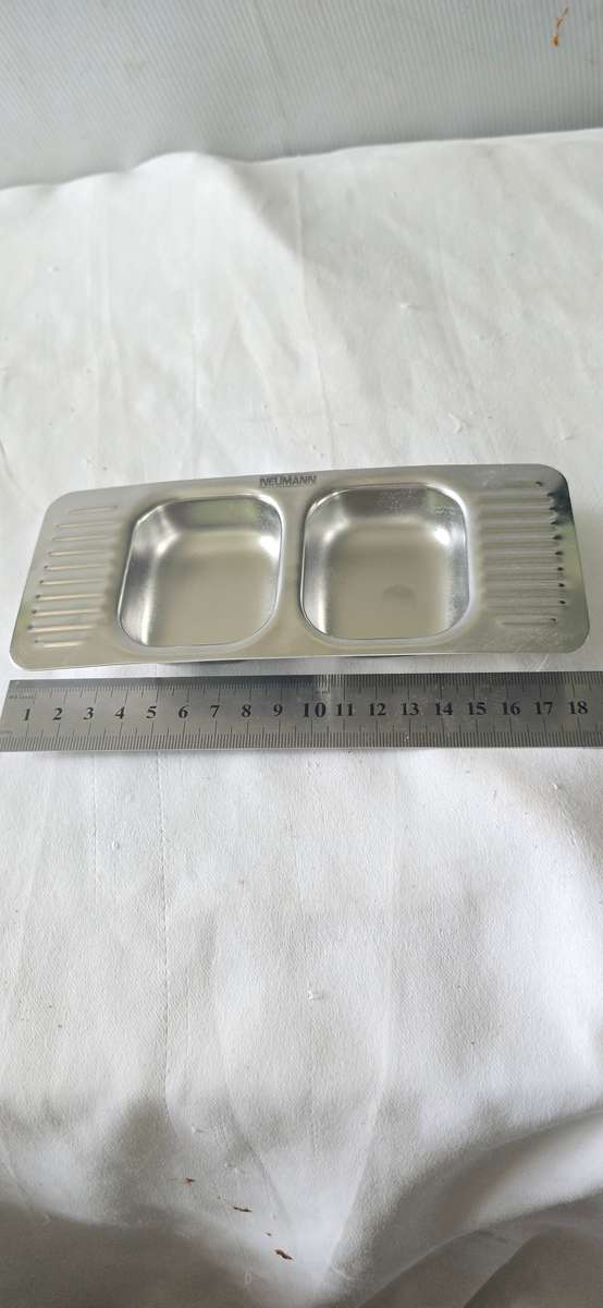 NEUMANN ALUMINUM DOUBLE ZINC SHAPED ASHTRAY