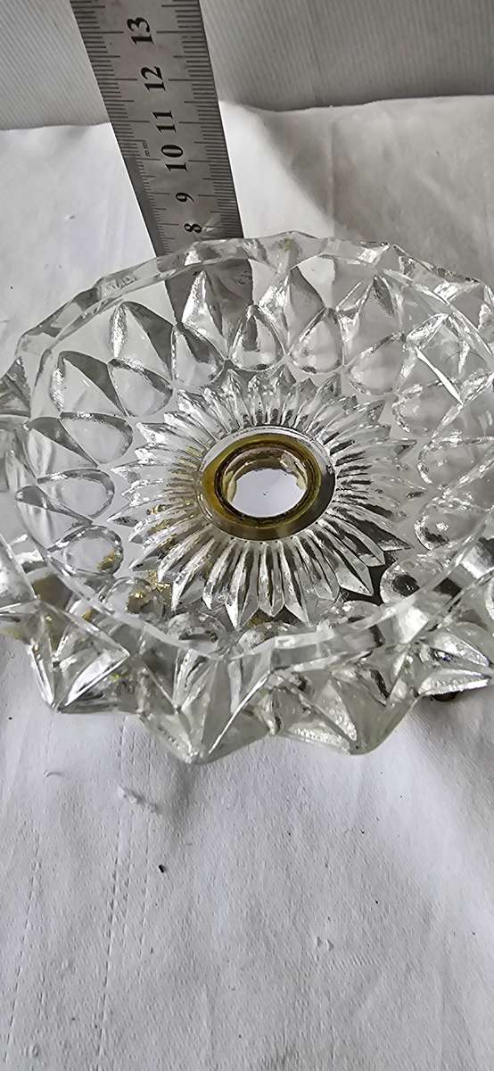 VINTAGE CRYSTAL ASHTRAY ON BRASS PEDESTAL