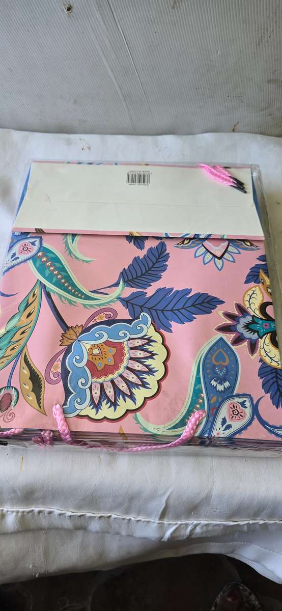 PACK OF 12 GIFT BAGS(40 x 25cm)