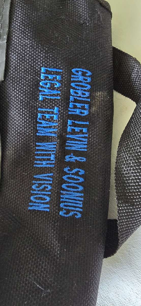 BINOCULARS/SEE MARKINGS, WITH CARRY CASE