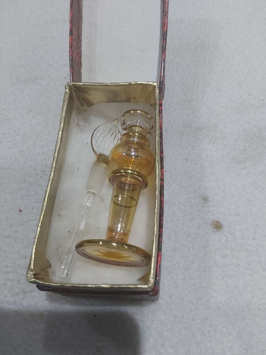 VINTAGE EGYPTIAN PERFUME BOTTLE