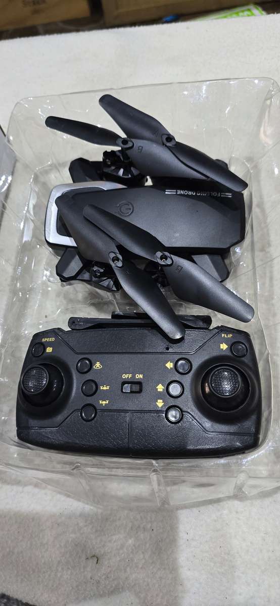 FOLDABLE QUADCOPTER DRONE