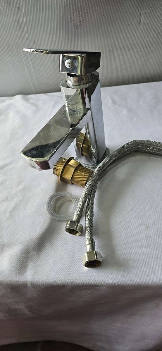 KITCHEN AND BATHROOM FAUCET(MIXER TAP(