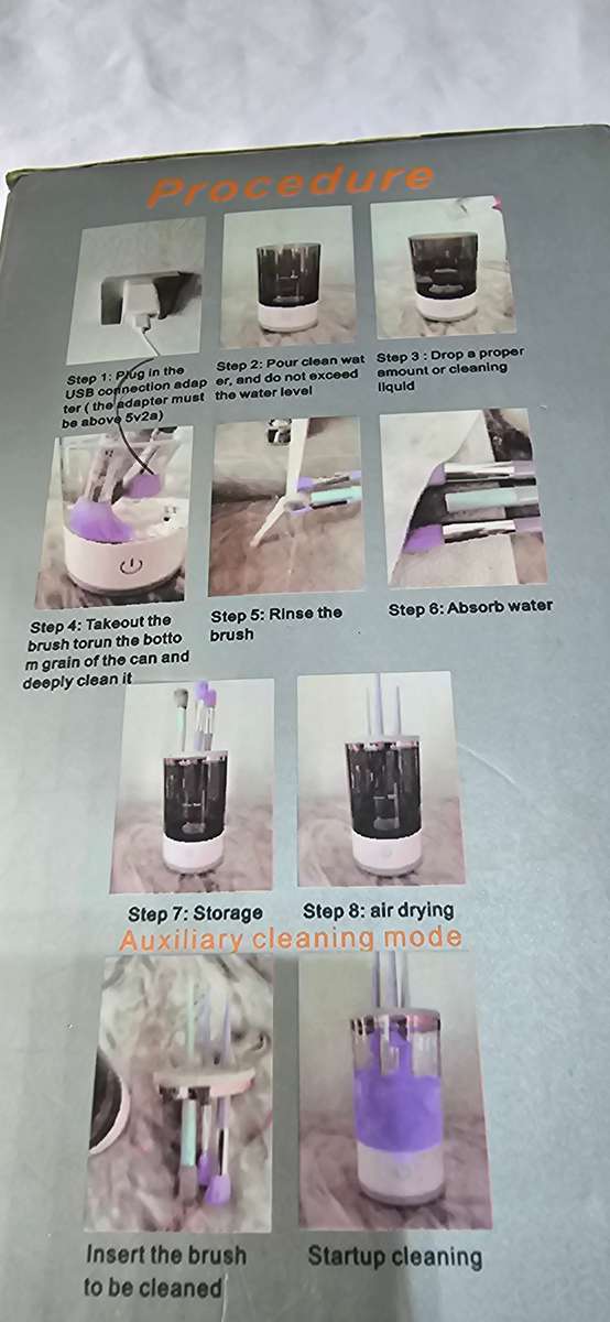 MAKEUP BRUSH CLEANER