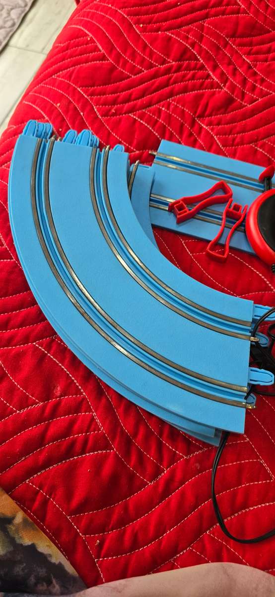 NINTENDO MARIOKARTS TRACK AND CONTROLS