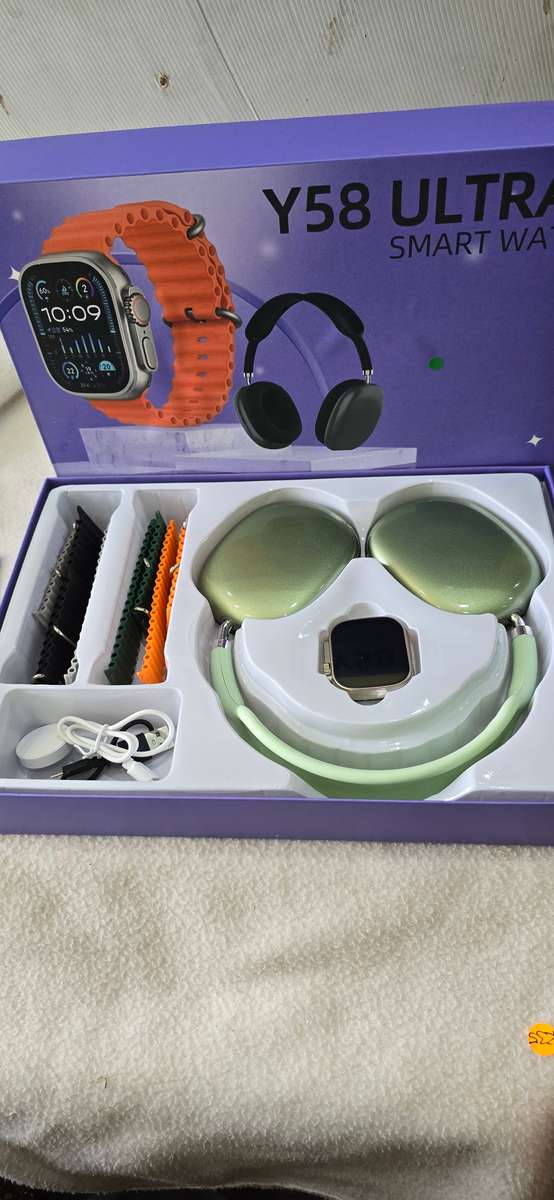 Y58 ULTRA3 SMART WATCH WITH 4 CHANGEABLE STRAPS,CHARGER AND HEADPHONE)