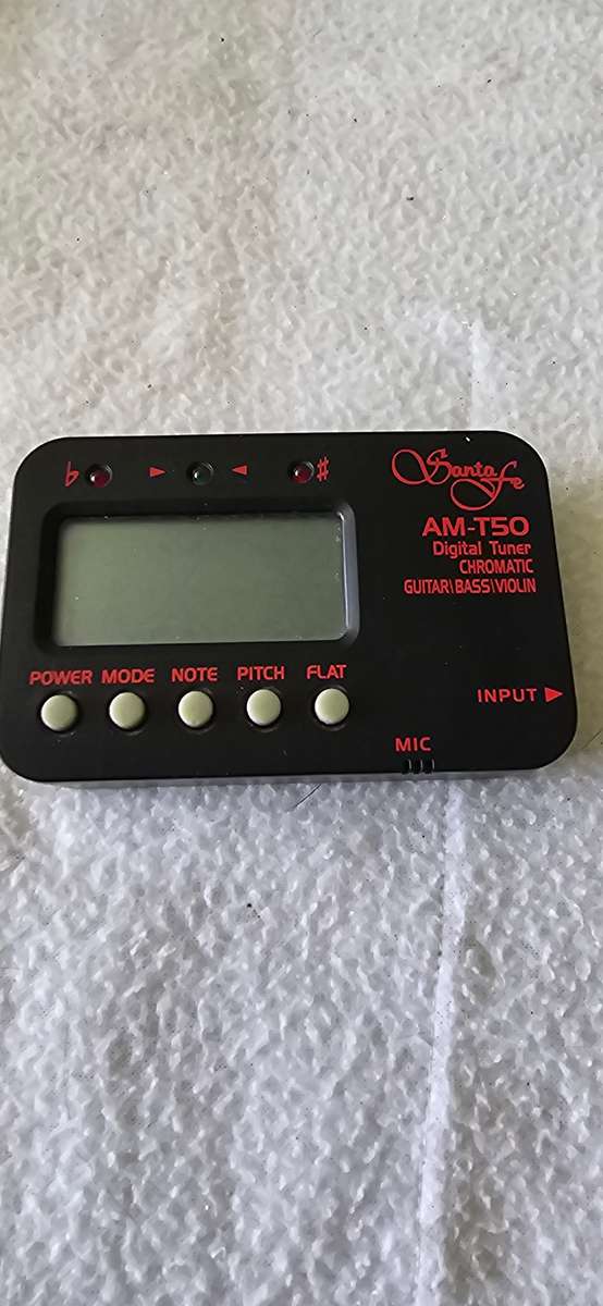 GUITAR/BASS/VIOLIN DIGITAL TUNER