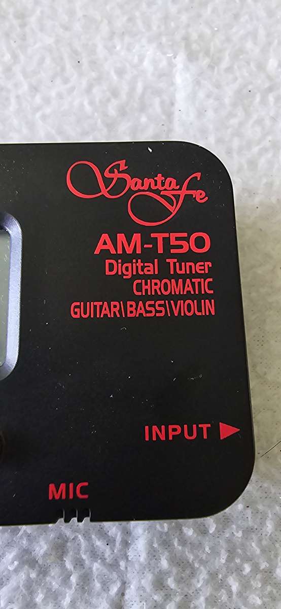 GUITAR/BASS/VIOLIN DIGITAL TUNER