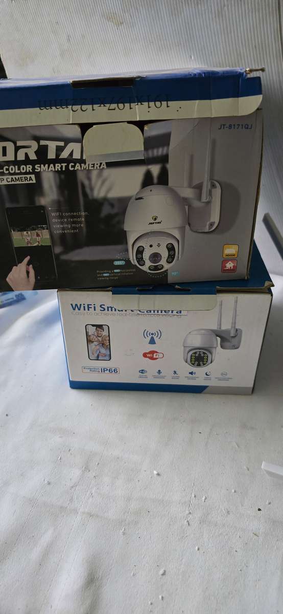 SET OF 2 WIFI SMART CAMERAS-SEE DESCRIPTION