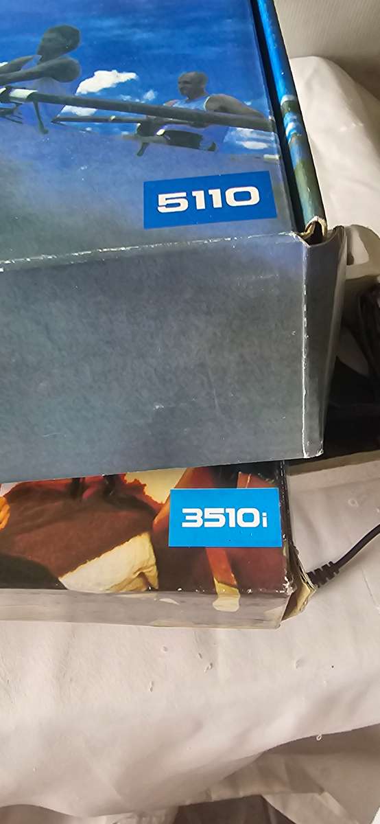 SET OF TWO OLD NOKIA CELLPHONE WITH BATTERY AND CHARGER-SEE DESCRIPTION