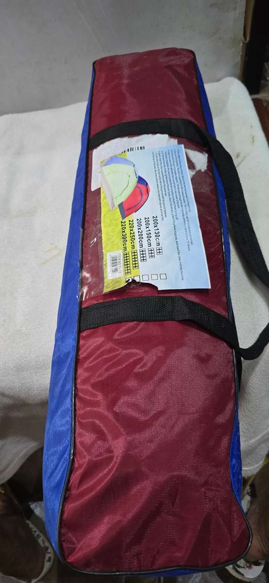 220 X 300CM WATERPROOF SLEEPER TENT WITH CARRY BAG