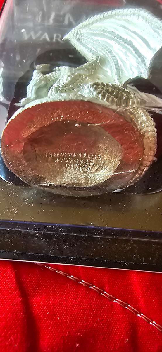 ELEMENTAL WAR OF MAGIC PC GAME WITH FIGURINE ,BOOKLET AND CANVAS MA WITH POSTERP