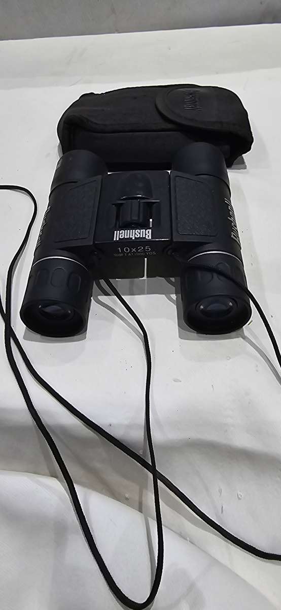 VINTAGE 1990'S COMPATIBLE BUSHNELL FOLDING BINOCULARS (10 X 25)FOL