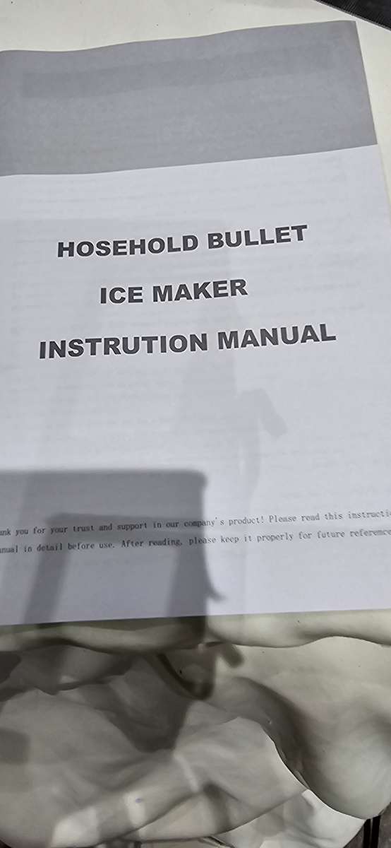 HOUSEHOLD BULLET ICE MAKER
