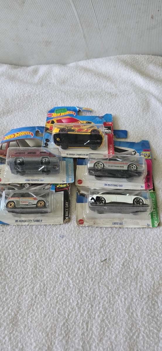 5 X HOTWHEELS CARS