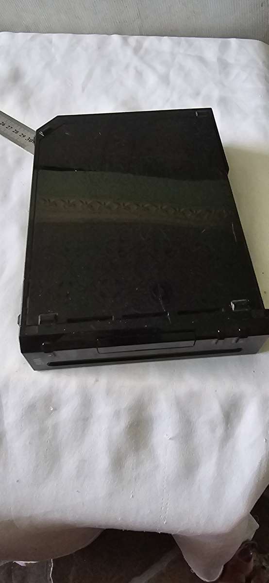 BLACK NINTENDO WII (CONSOLE ONLY)